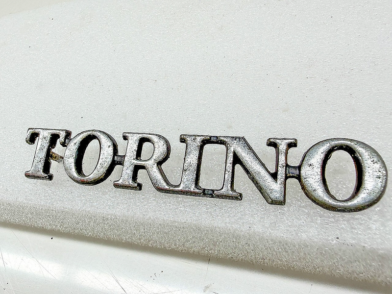 OEM 1972 FORD GRAN TORINO FENDER EMBLEM D2OB-16098-DA E10-45