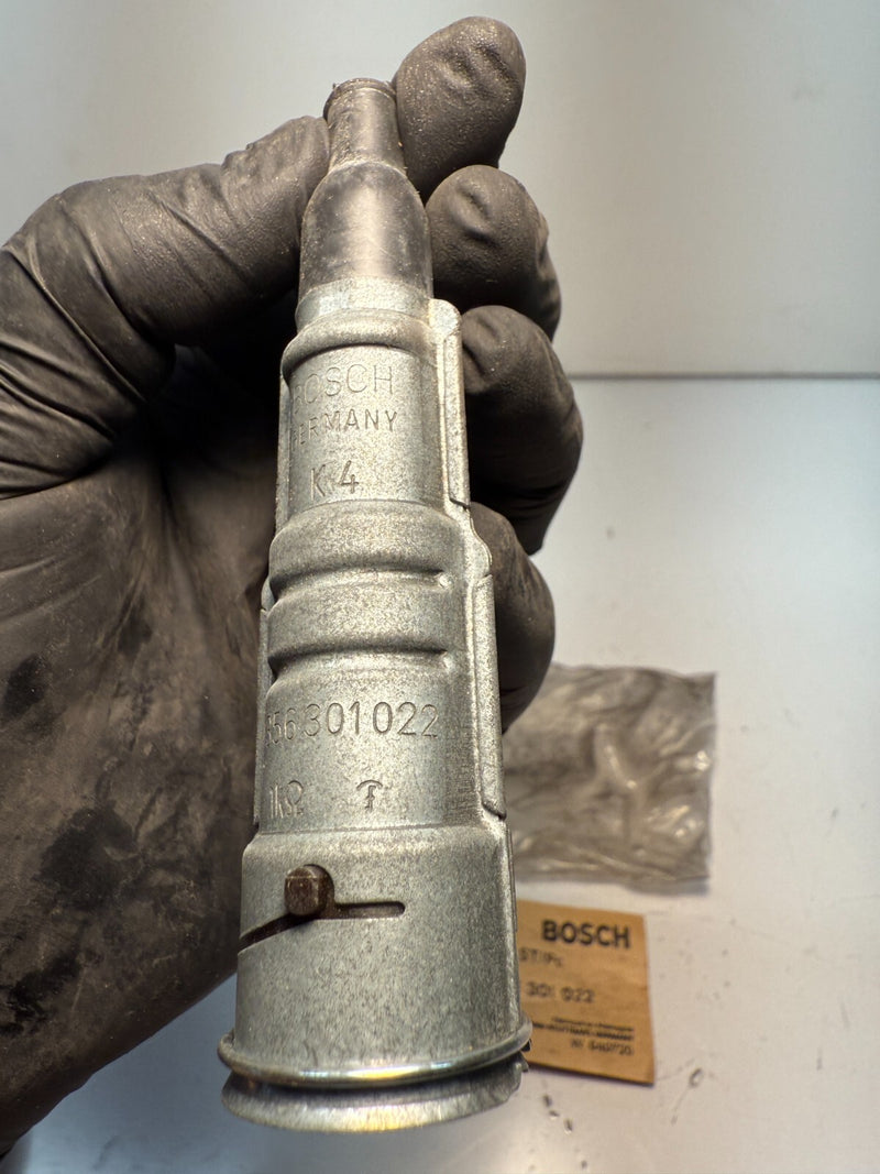 NOS Vintage Mercedes Bosch Ignition Cable End, 000 156 49 10 C5-16