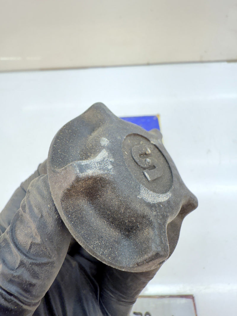 NOS 1968 - 1976 TOYOTA CROWN CORONA CELICA PICKUP ENGINE OIL CAP SO-83 B73-14