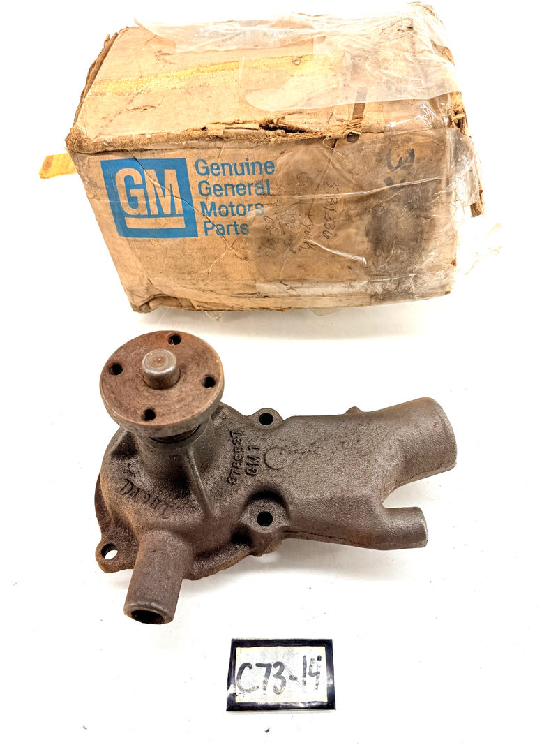 NOS 1963 1964 Chevrolet GMC Truck 292 4.8L 6-Cyl Water Pump GM 3789537 C73-14