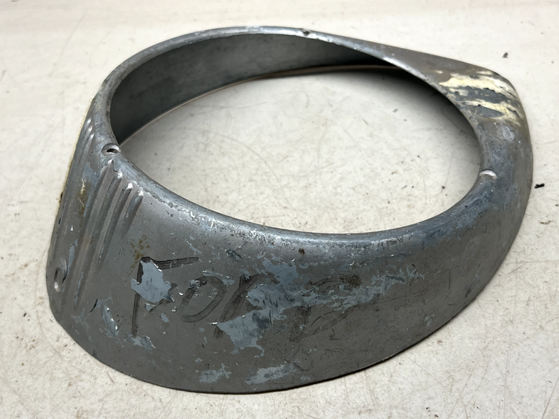 1938-1941 FORD Deluxe ELECTROLINE H-10 HEADLAMP BEZEL TRIM PAIR 38 39 40 41 B34