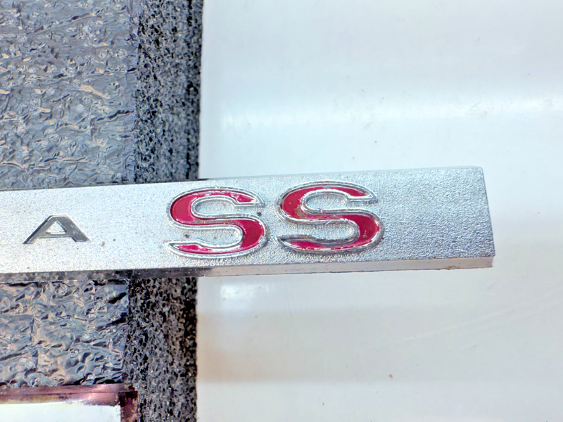 OEM 1966 Chevrolet Chevy Impala SS Glove Box Emblem Badge 3891457 E5-1