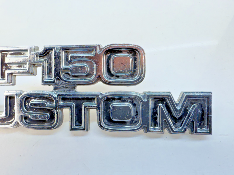 OEM 1973 -1979 F-150 CUSTOM Pair Front Fender Emblem Badge D7TB16702DWC B32-199