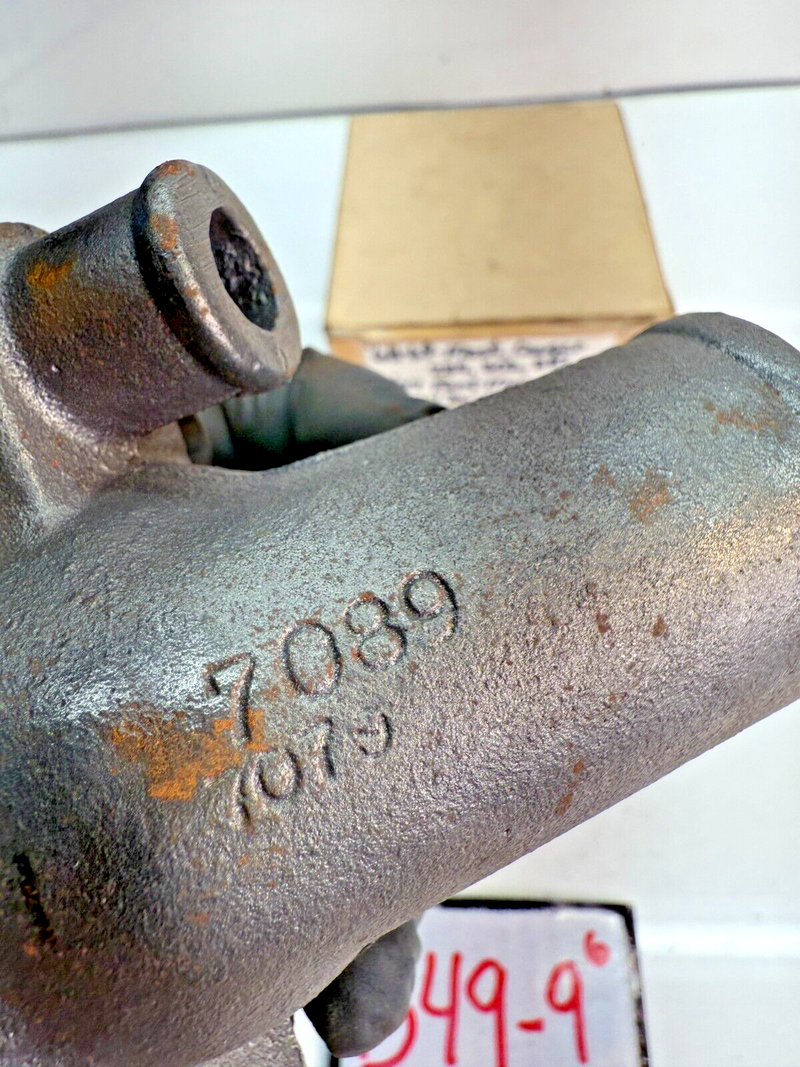 NOS 1968 1969 FORD MUSTANG 289 302 351 Water Outlet Housing MERCURY Couger B49-9