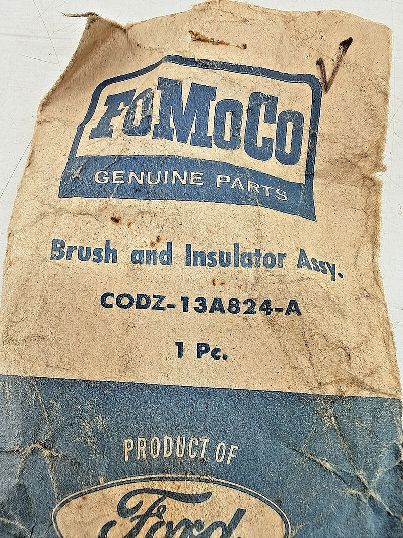 NOS 1960 - 1962 Ford Falcon Ranchero Comet HORN RING CONTACT BRUSH C76-129