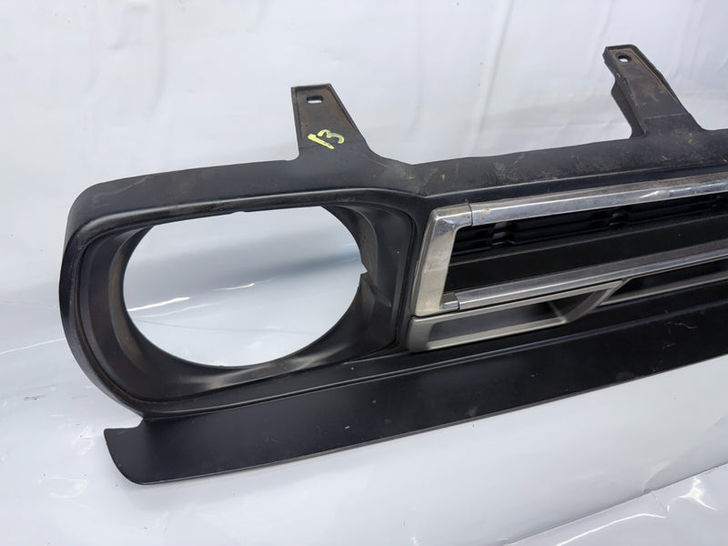 OEM 78 79 80 1978 1979 1980 DATSUN 210 Front Grille Grill *NICE SHAPE* U5B-13