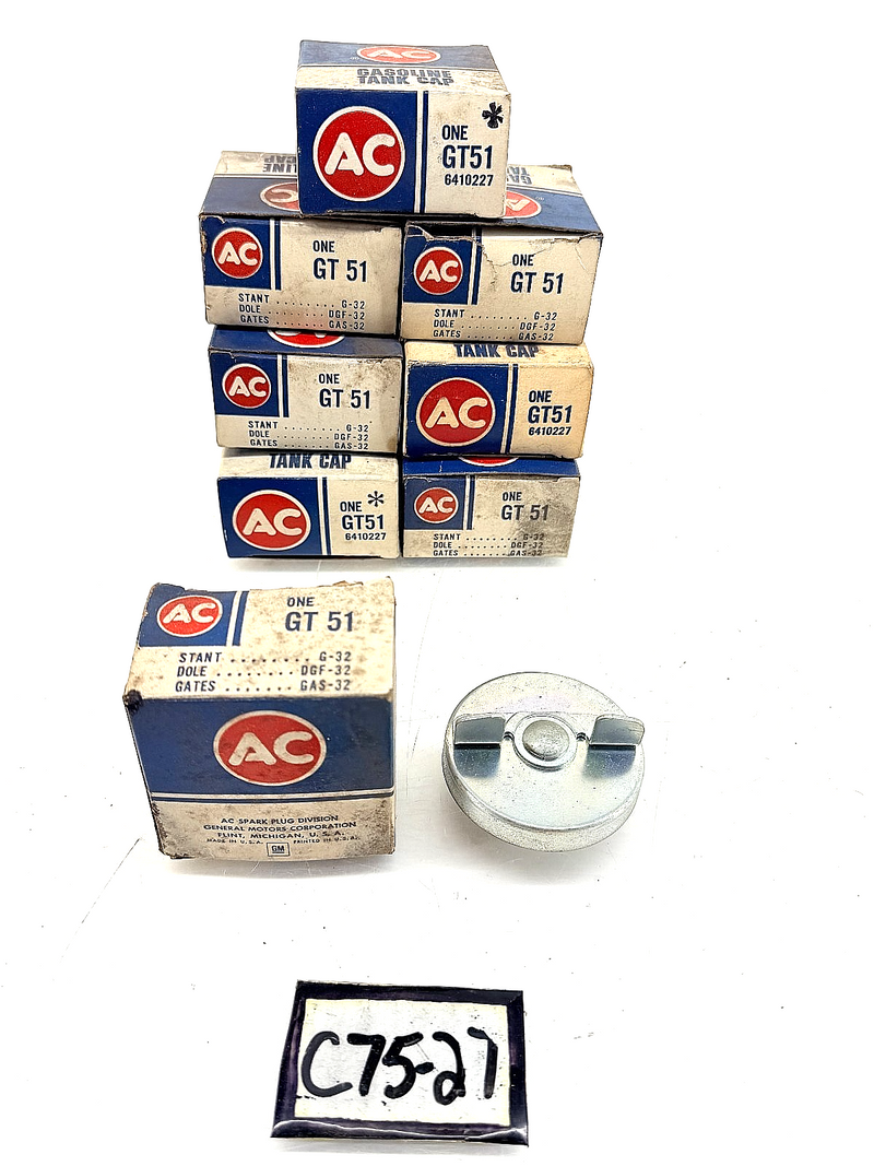 (1) NOS 1964 - 1970 Chevrolet Pontiac GM AC GT51 Gas Tank Cap 6410227 C75-27