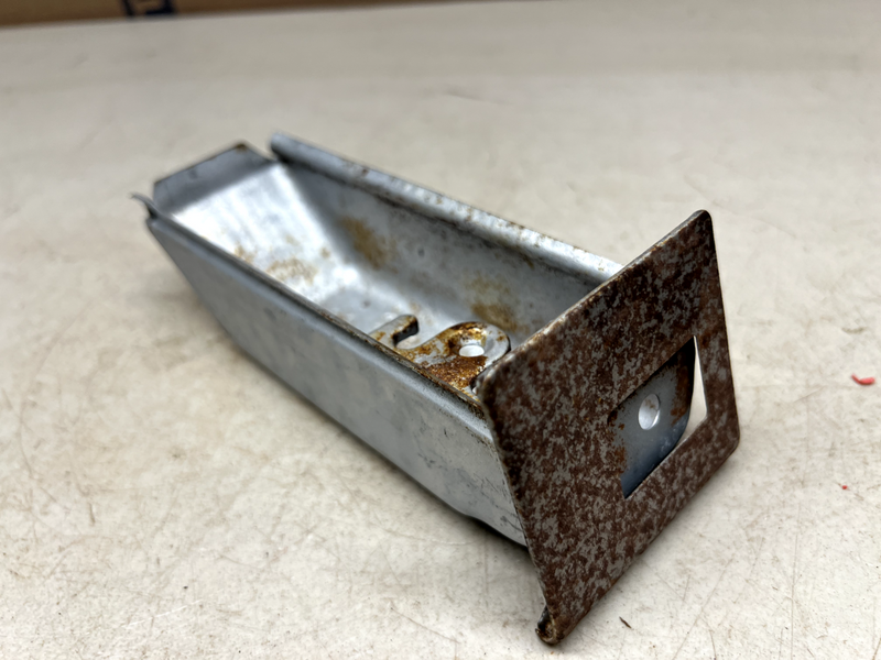 Original GM 1965 1966 Impala Caprice Dash Ashtray Ash Tray 65 66 B38-9