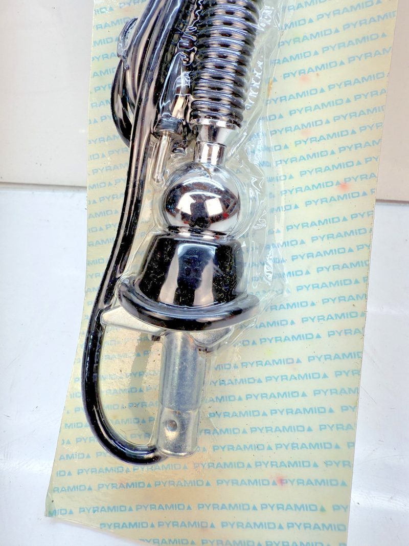 NOS PYRAMID SP- 1305 RUGGED HEAVY DUTY RUBBER AM/FM ANTENNA B2-20