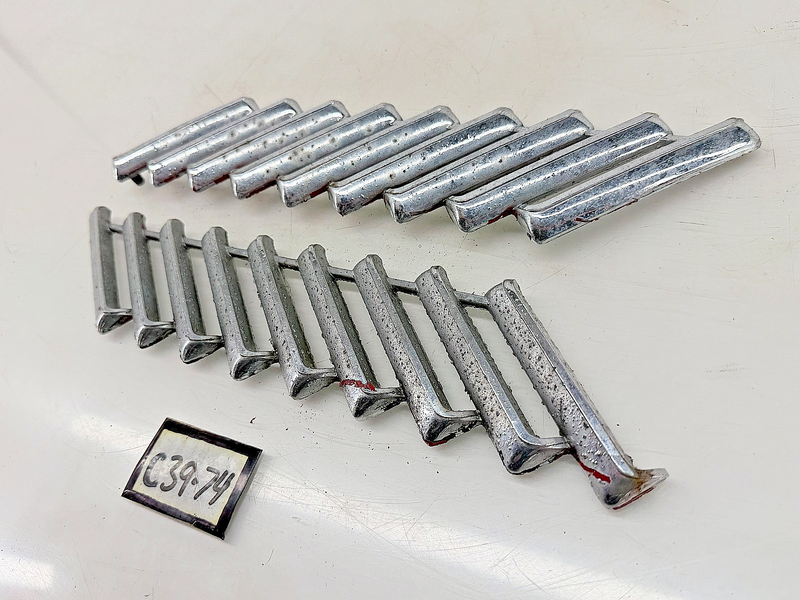 OEM 1955 1956 1957 Thunderbird Fender Hash Markers Trim  BN16228-A BN16229-A C39