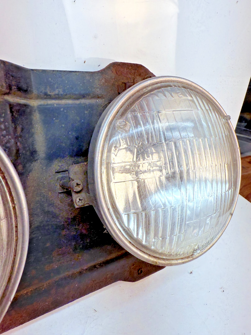 1968 FORD Torino Fairlane LH HEADLIGHT MOUNTING PANEL HEAD LIGHTS B76-39