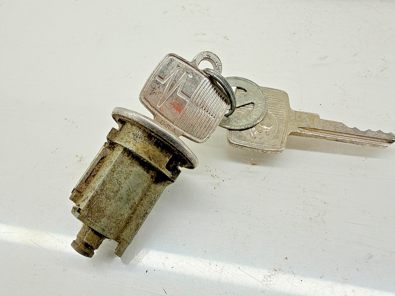 OEM 1961 - 1965 Mercury Comet Ignition Cylinder & Keys C57-30