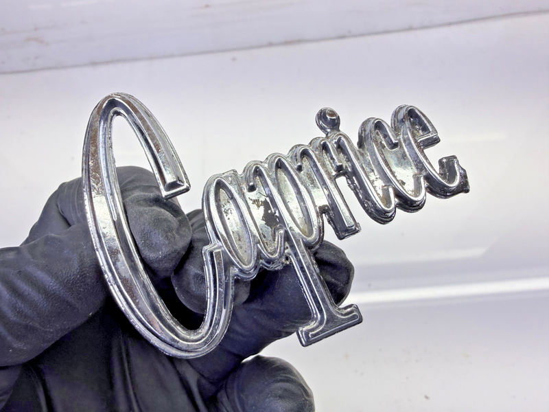 OEM Chevrolet Caprice Classic Trunk Emblem GM 1973 - 1976 9882650 E8-86