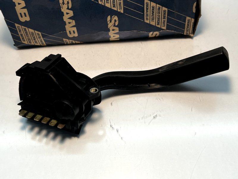 NOS SAAB 9000 CS CSE AERO ANNI HATCH MODELS 1992 - 1998 WIPER STALK C3-3