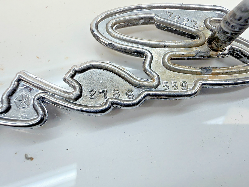 Vintage OEM 1968 Plymouth Barracuda Front Emblem 68 2786559 E8-61