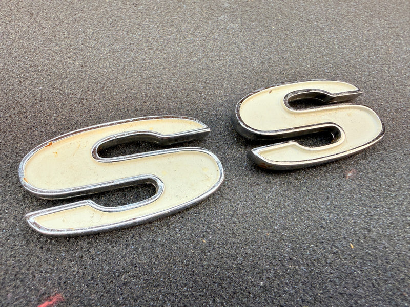 1967 Camaro SS Super Sport Letter Emblem Pair 3917718 E8-44