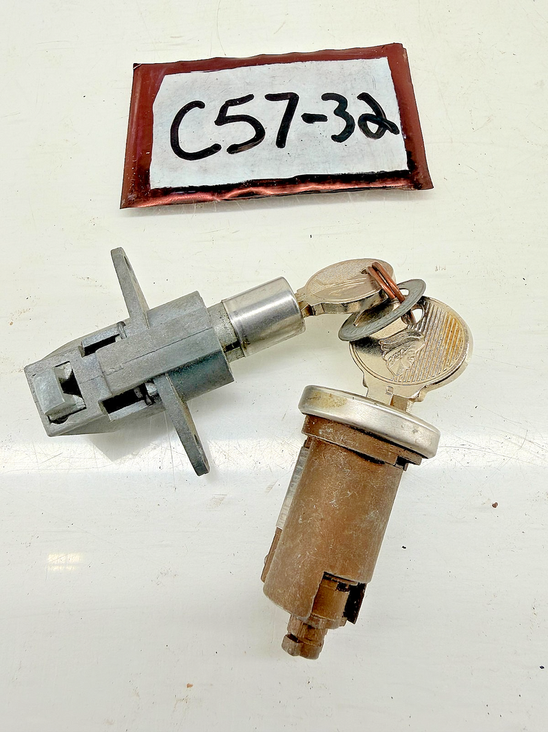 NOS 1965 Mercury Ignition & Glove Box Lock w/ Keys C5MY-6206081-A Comet C57-32
