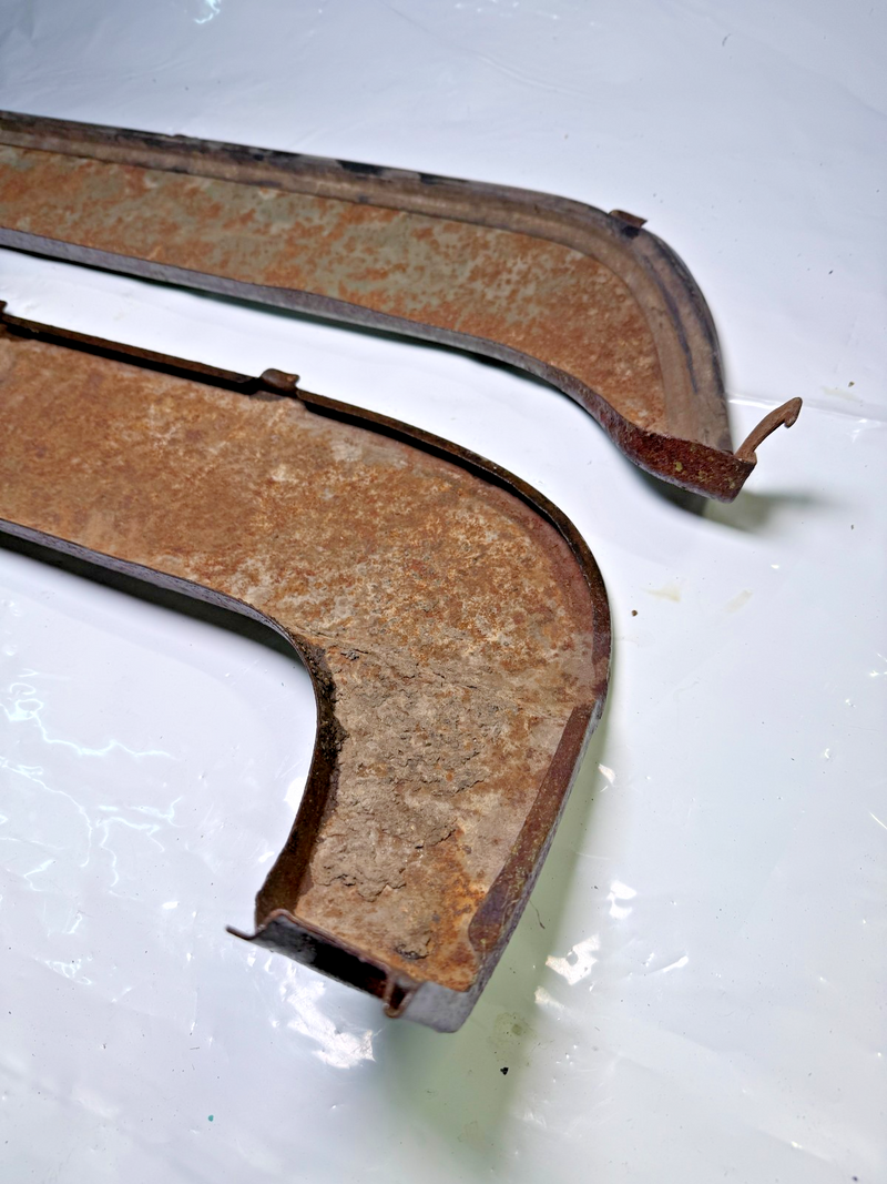 Vintage 1960s - 1970s Car Truck Fender Skirts Unknown Model S3-5