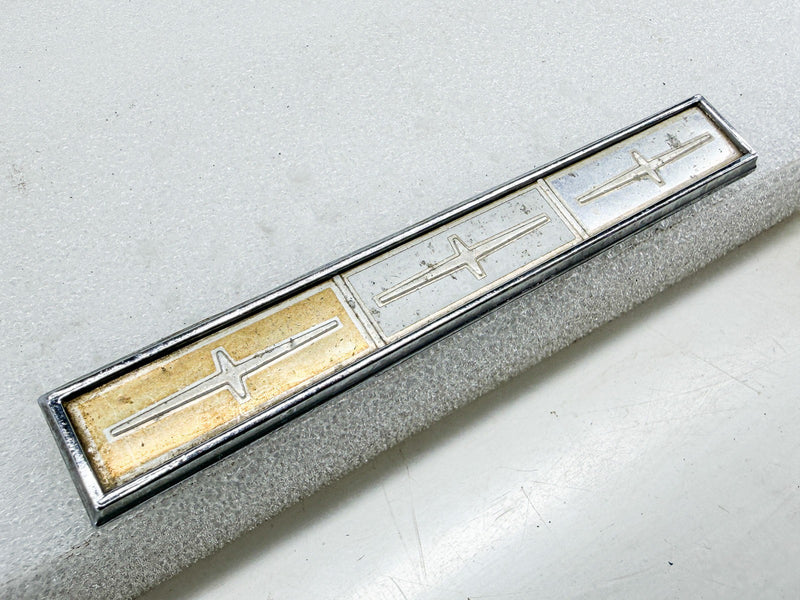 OEM 1965 1966 MERCURY COMET QUARTER PANEL EMBLEM C5GB-62290C98-A E10-109