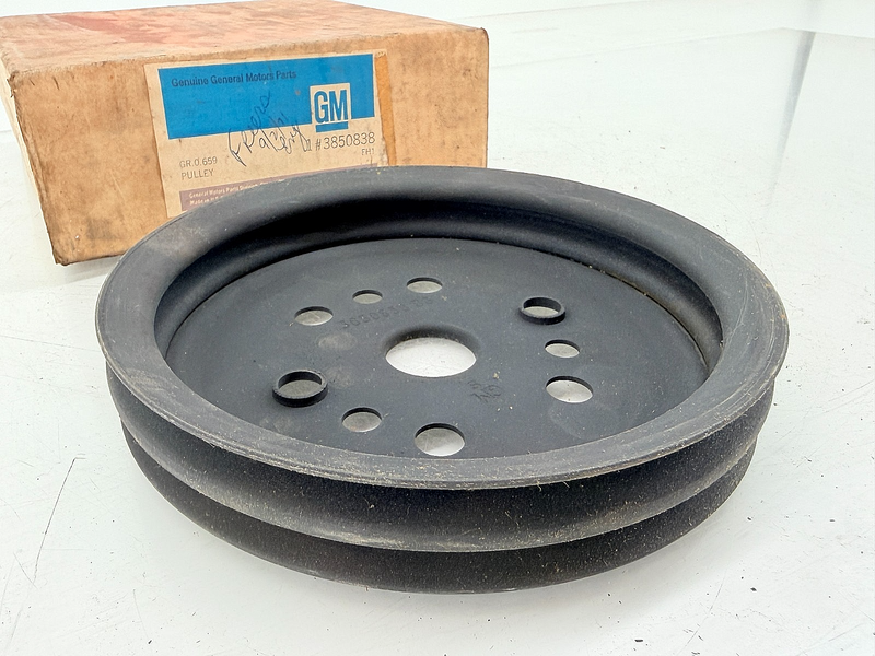 NOS 1964 - 1968 C3 Corvette Crankshaft Pulley Lower 327 Dual Groove 3850838 C72