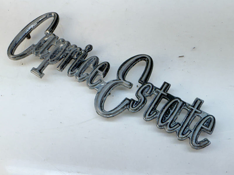 OEM 1973 - 1976 CHEVROLET CAPRICE ESTATE EMBLEM 9625395 1974 1975 B32-345