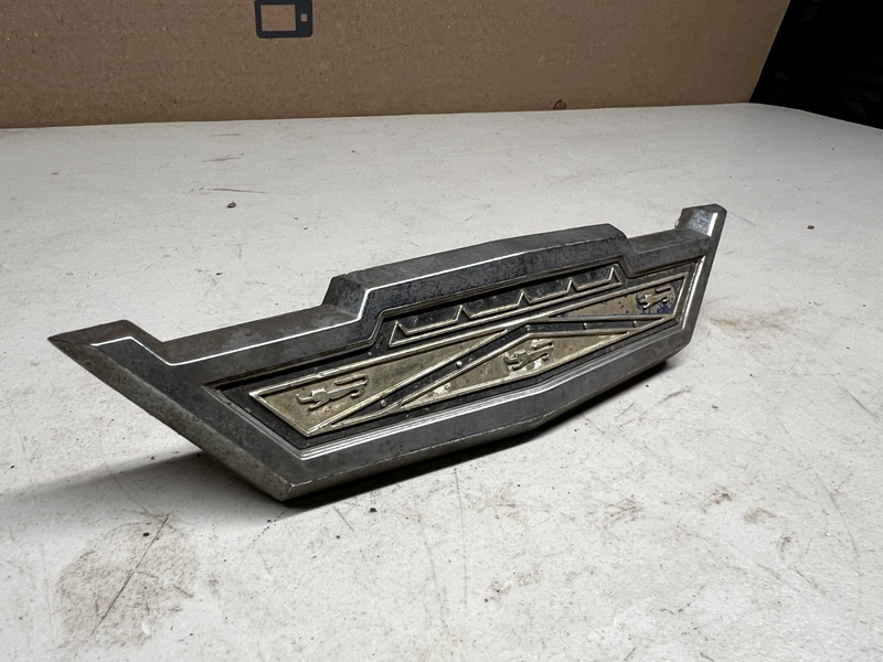Vintage 1963 Ford Galaxie 500 Grill Emblem C3AB-8216-B FORD GALAXIE 500 U1C-B8