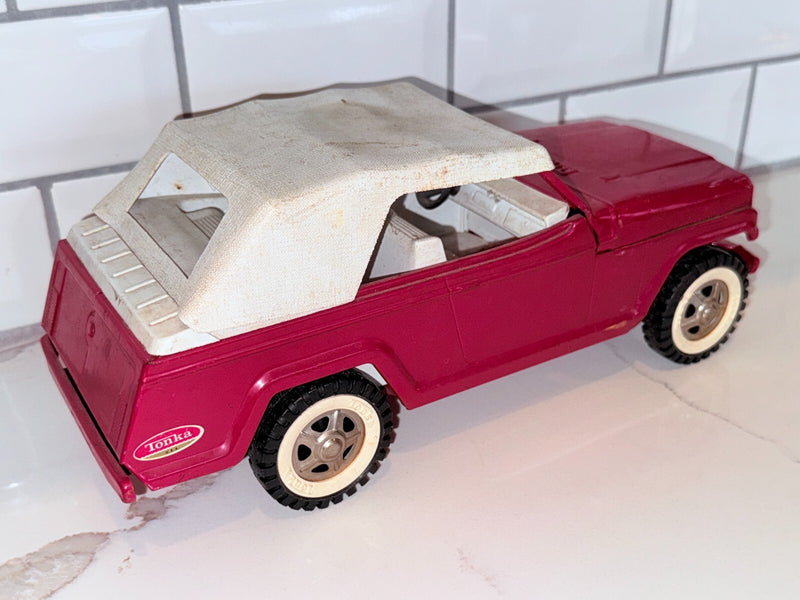 VINTAGE ORIGINAL TONKA 1970 No. 2245 Red Jeepster Convertible Sedan - Jeep - HB1
