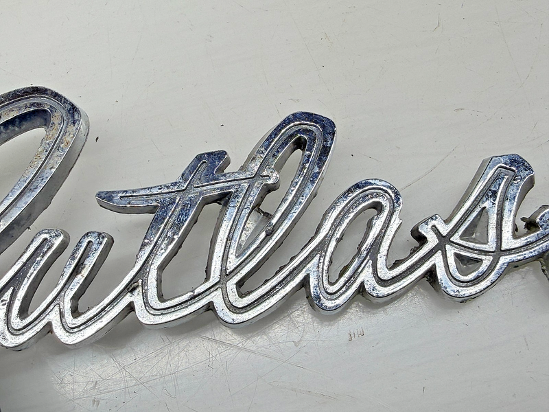 OEM 1968 Oldsmobile Cutlass Trunk Script Emblem Name Plate 7791576 E9-72
