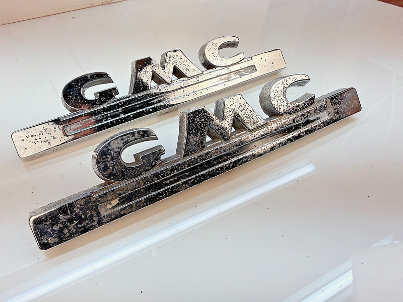OEM 1947-1953 GMC Truck PAIR Hood Side Emblems Chrome 2223966 E8-29