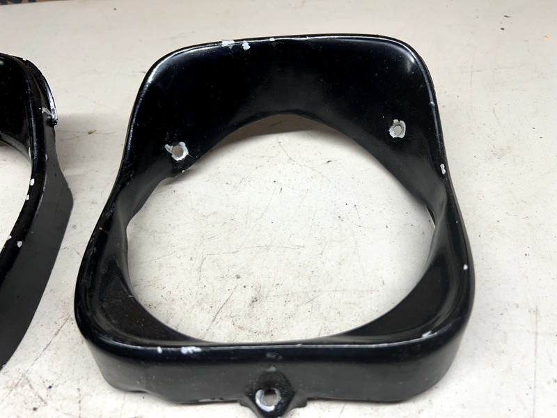 OEM 1969 Chevrolet Chevy Chevelle & El Camino PAIR Headlight Bezel Buckets B18-1