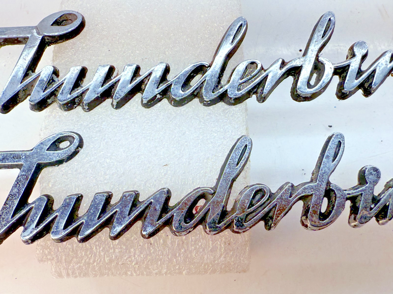 VINTAGE OEM FORD THUNDERBIRD 1977 1978 1979 SCRIPT Emblem D7SB-13B124-AA E5-35