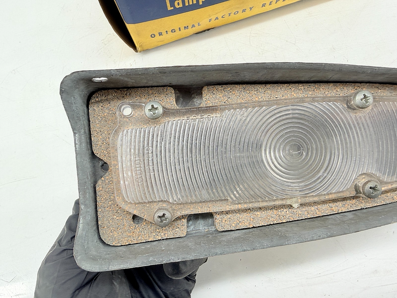 NOS 1959 Chevrolet Belair Biscayne Impala RH Parking Lamp Assembly Light C73-2