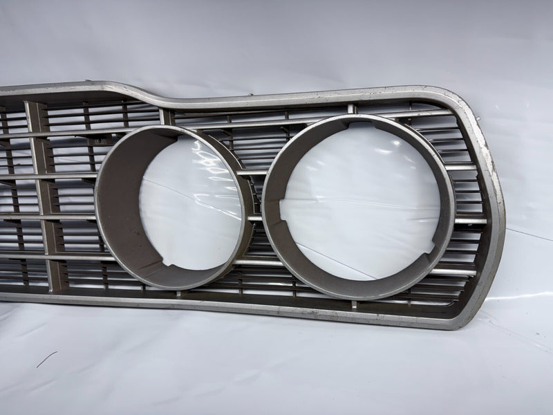 OEM 1973 - 1974 Ford Torino (BASE) Ranchero Grille D3OB-8150-AA 73 74 U5B-2