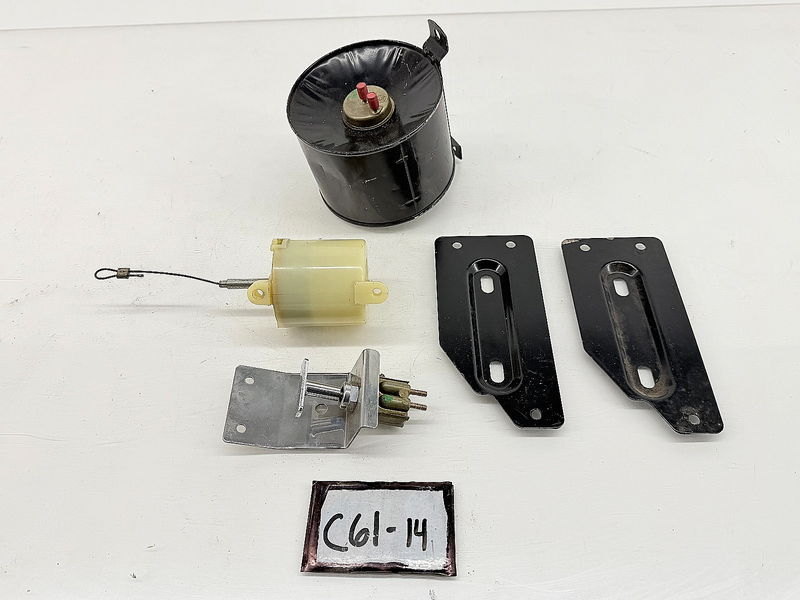 NOS 1965 - 1967 MERCURY COMET LUGGAGE COMPARTMENT DOOR LATCH VACUUM KIT C61-14