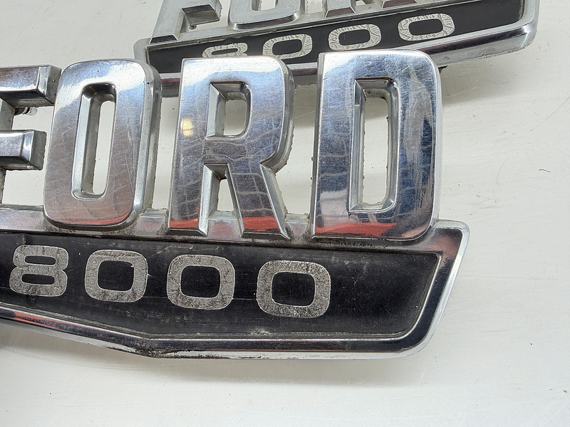 VINTAGE OEM 1970 FORD TRACTOR TRUCK 8000 PAIR HOOD SIDE EMBLEM D0HB80020A68A C66