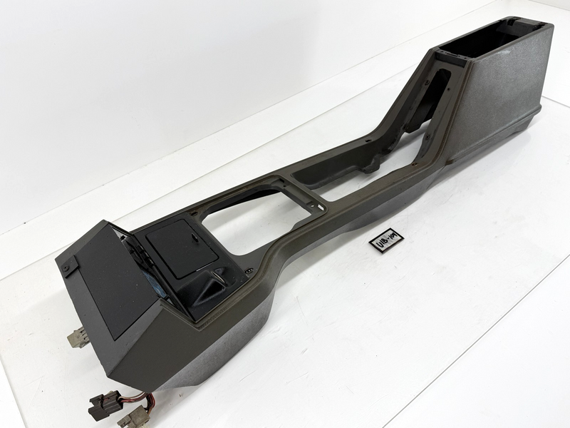 OEM 1979 - 1986 FORD MUSTANG CENTER CONSOLE AND INFORMATION CENTER CLOCK ARMREST