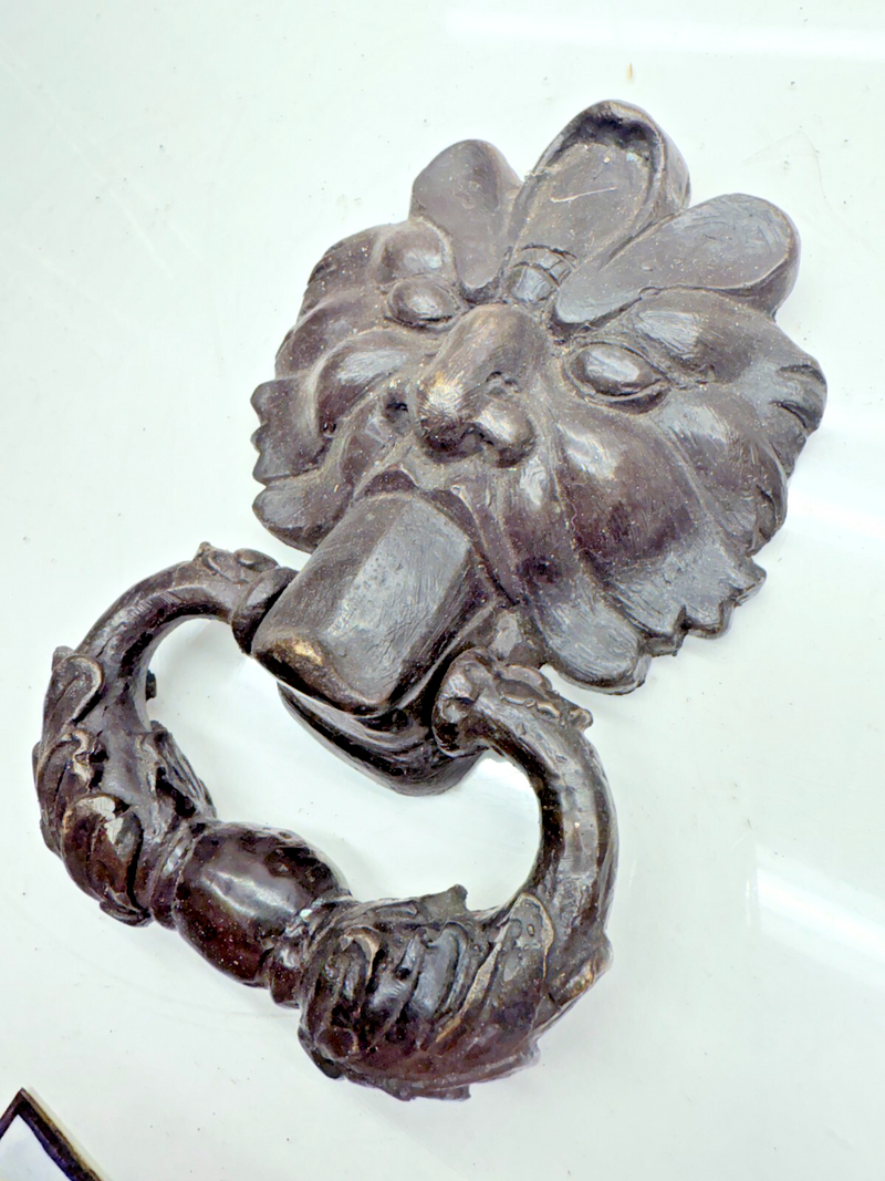 VINTAGE ANTIQUE VICTORIAN LION HEAD ARCHITECTURAL SALVAGED DOOR KNOCKER B68-8