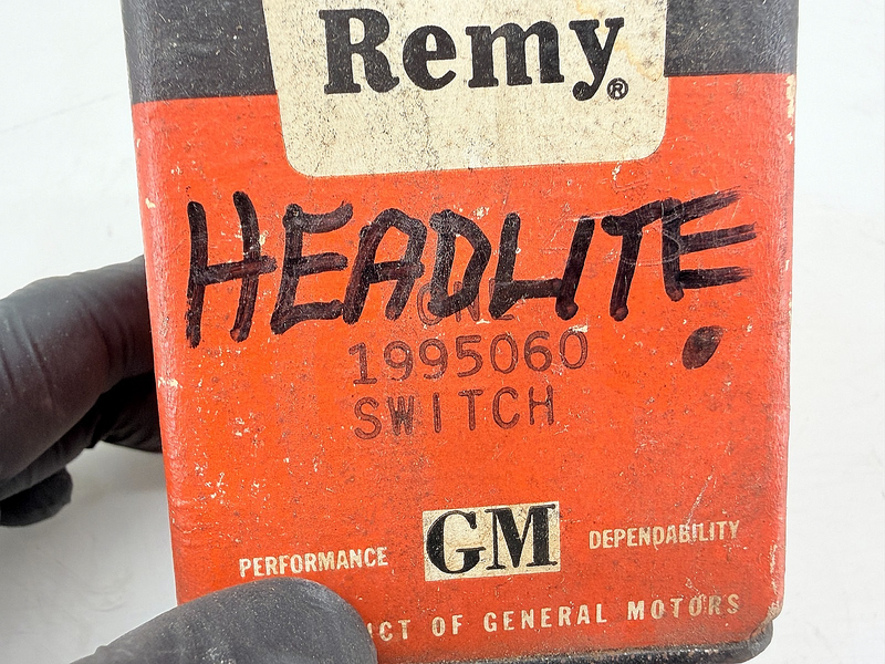 NOS Vintage GM Delco Remy Headlite Switch 1995060 Chevy C75-58