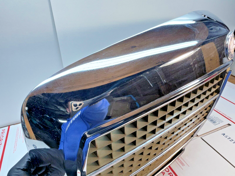 OEM MERCEDES W115 1968 - 73 FRONT GRILLE CHROME ALUMINIUM PROTECTIVE GRILLE P3