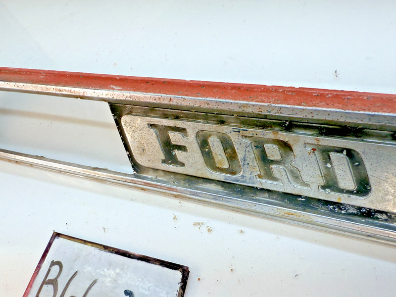 OEM 1968 - 1972 Ford Truck F100 LH Hood Emblems Badge C8TB-16721-A B66-26