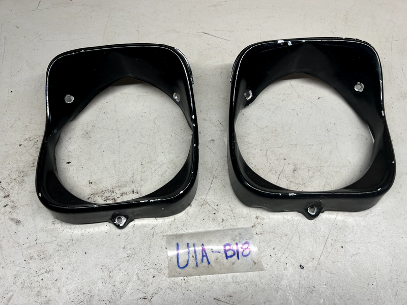 OEM 1969 Chevrolet Chevy Chevelle & El Camino PAIR Headlight Bezel Buckets B18-1