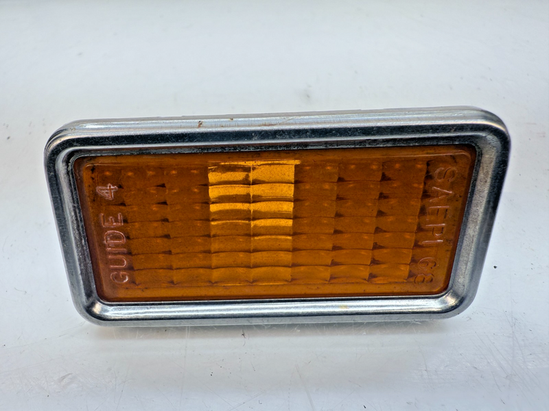 OEM GM 1968 1969 C3 Corvette Front Side Marker Light Lamp Retainer B81-43