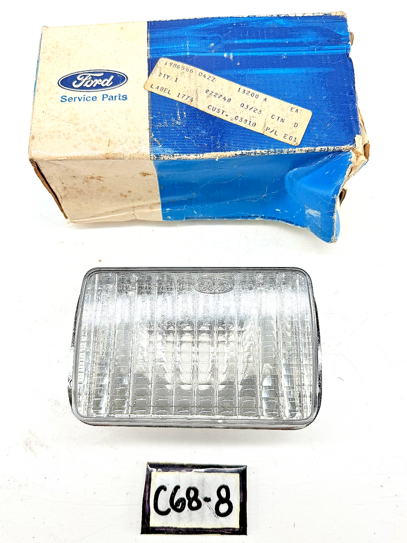 NOS 1974 Ford Mustang Mach 1 Front RH Parking Light Lens D4ZZ-13200-A C68-8