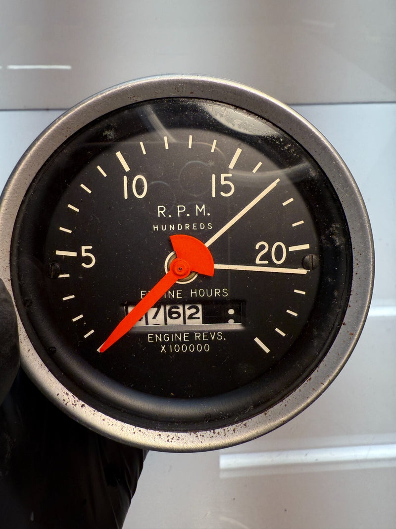 Vintage Stewart Warner 535 Tachometer & Hour Meter Gauge B48-6
