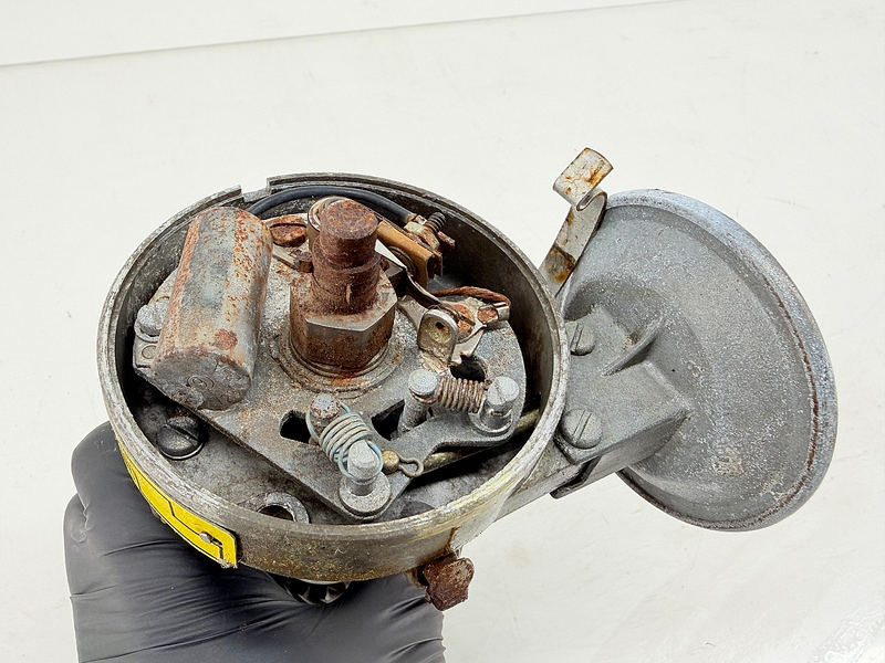 NOS 1961 FORD FAIRLANE FALCON COMET DISTRIBUTOR C1DF-12127-C C61-4