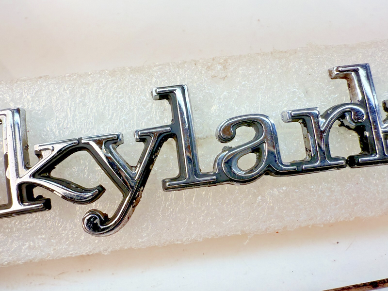 OEM 1968 - 1972 Buick Skylark Emblem Badge Nameplate Script Trim 69 70 B32-260