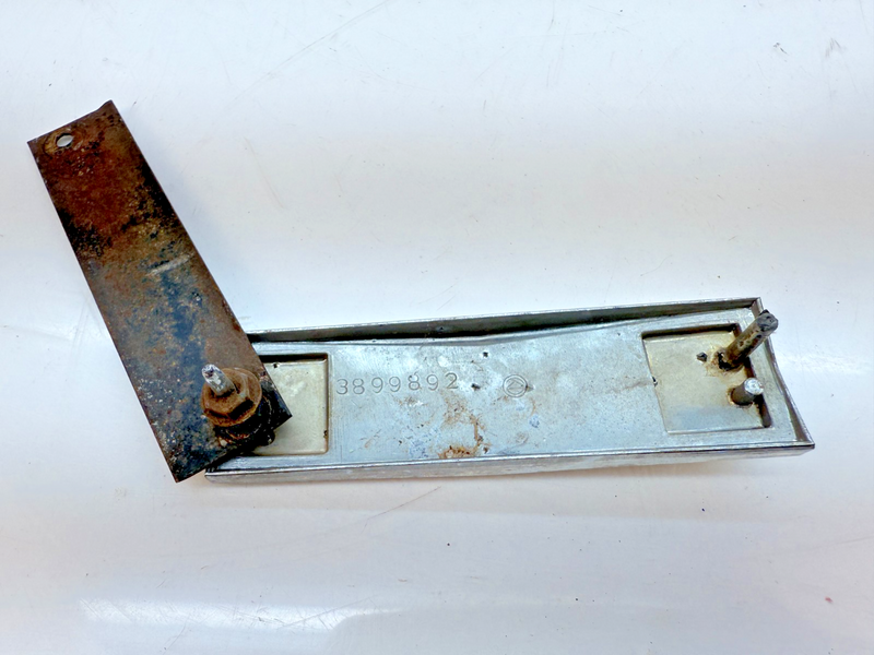 Original 1967 1968 Rally Sport Camaro RS Grill Emblem Badge 3899892 E5-55
