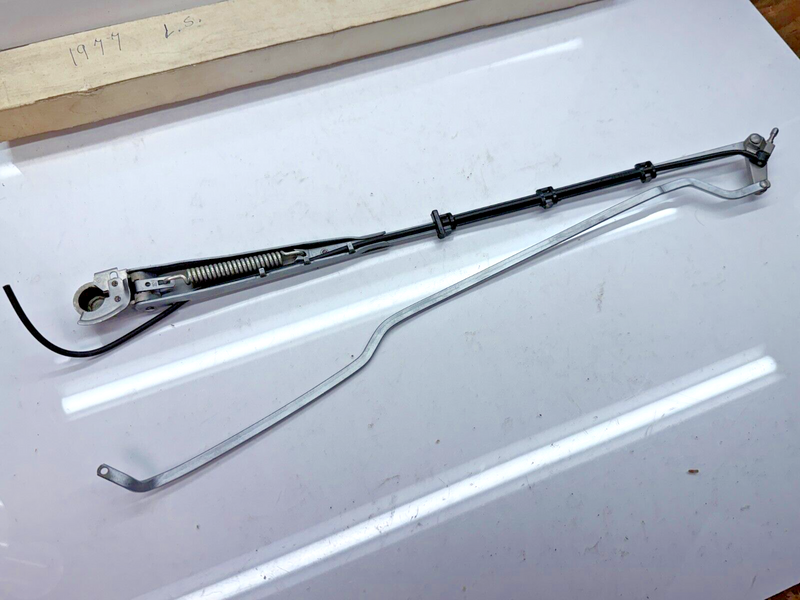 NOS Vintage Mopar Windshield Wiper Arm 3799051 90330 C20-48