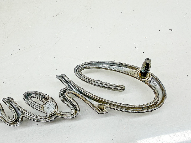 Vintage 1960s CHEVROLET SCRIPT EMBLEM 8.75" LONG E10-27
