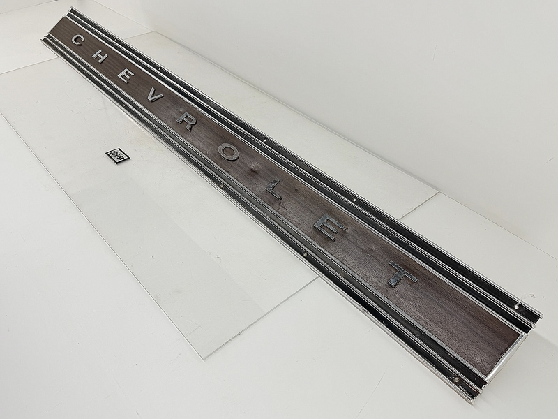 OEM 1967 1969 1970 1971 1972 CHEVY TRUCK BLAZER WOODGRAIN TAILGATE BAND PANEL